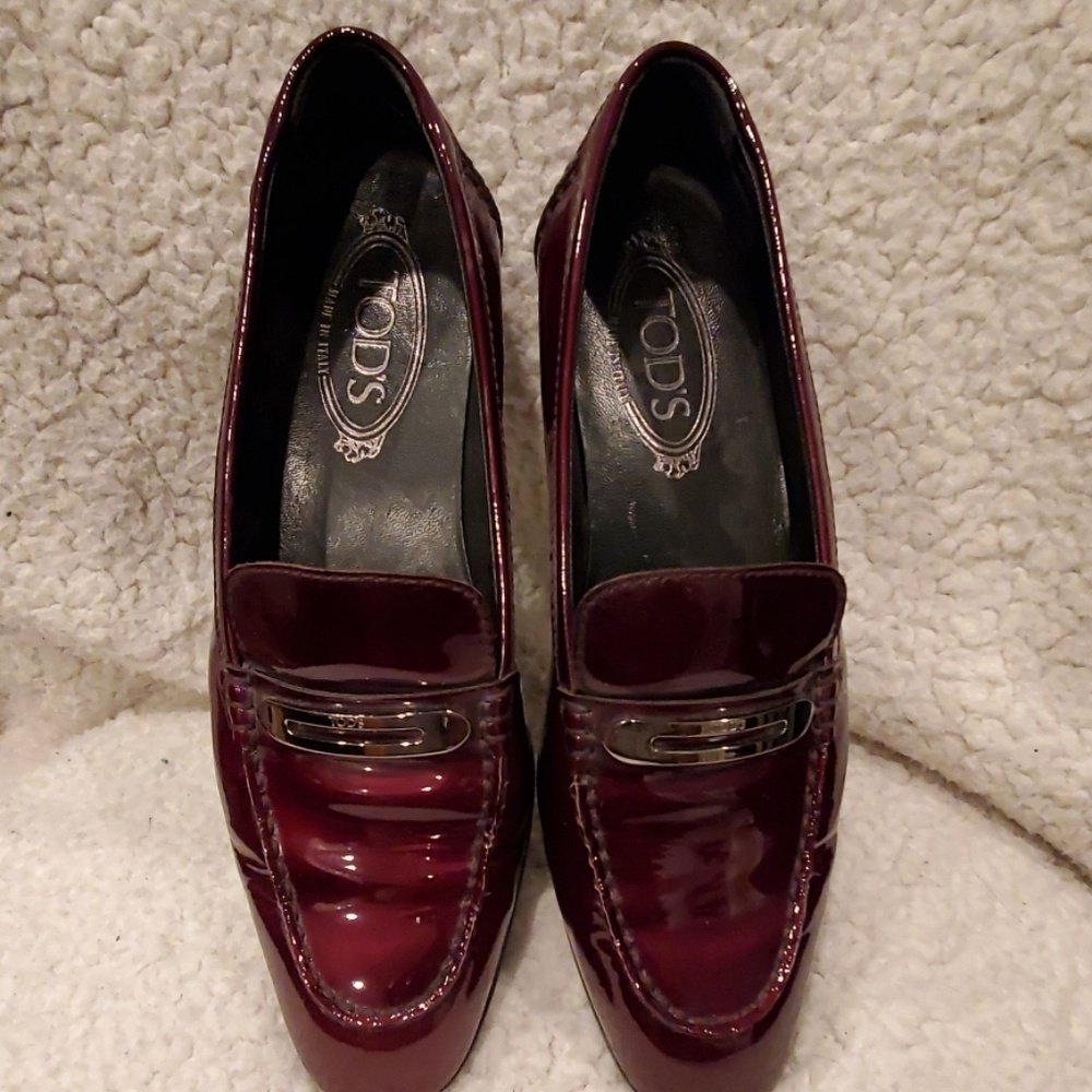 Tod's Red patent leather loafers